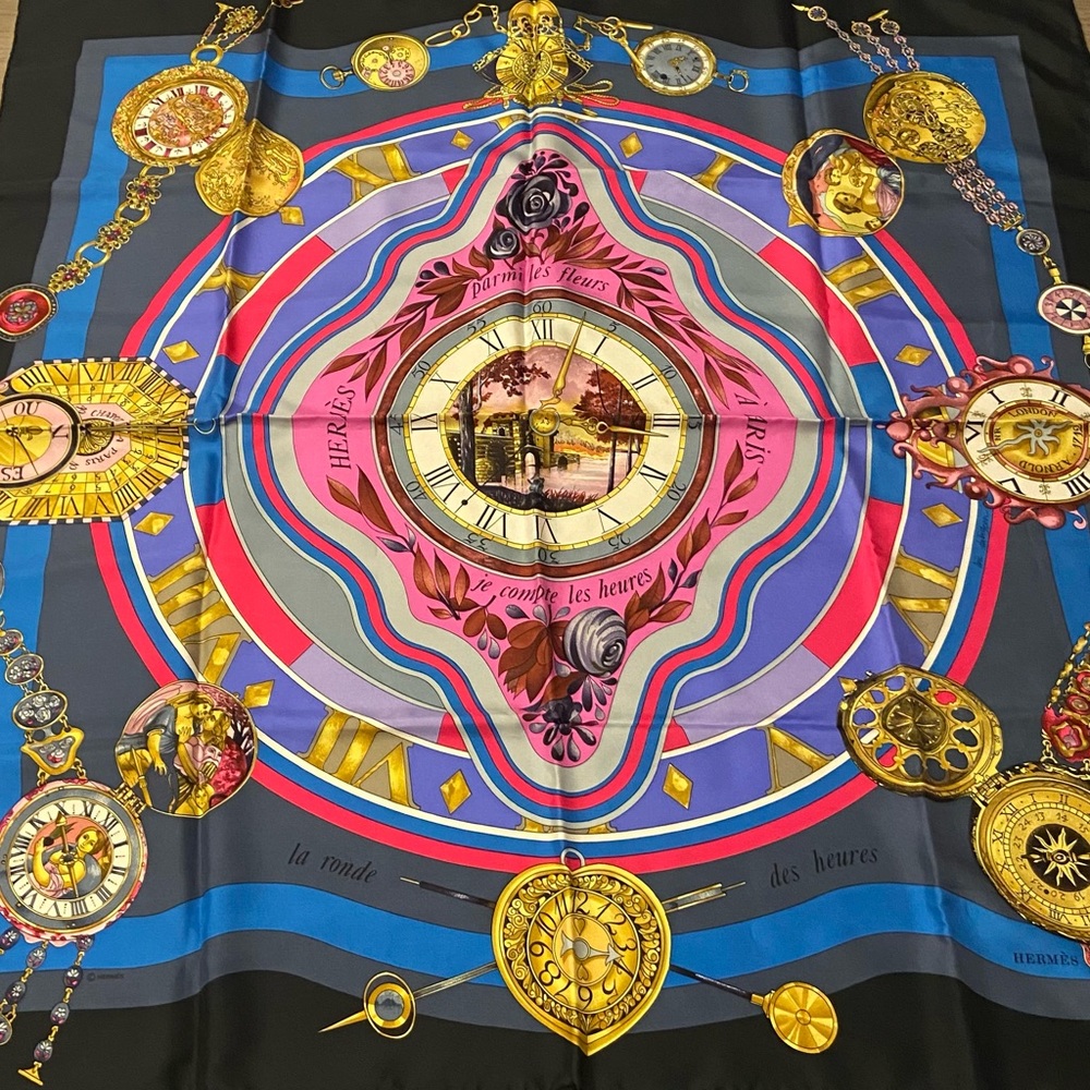 HERMÈS Parmi les Fleurs, Je Compte les Heures Scarf 90cm
